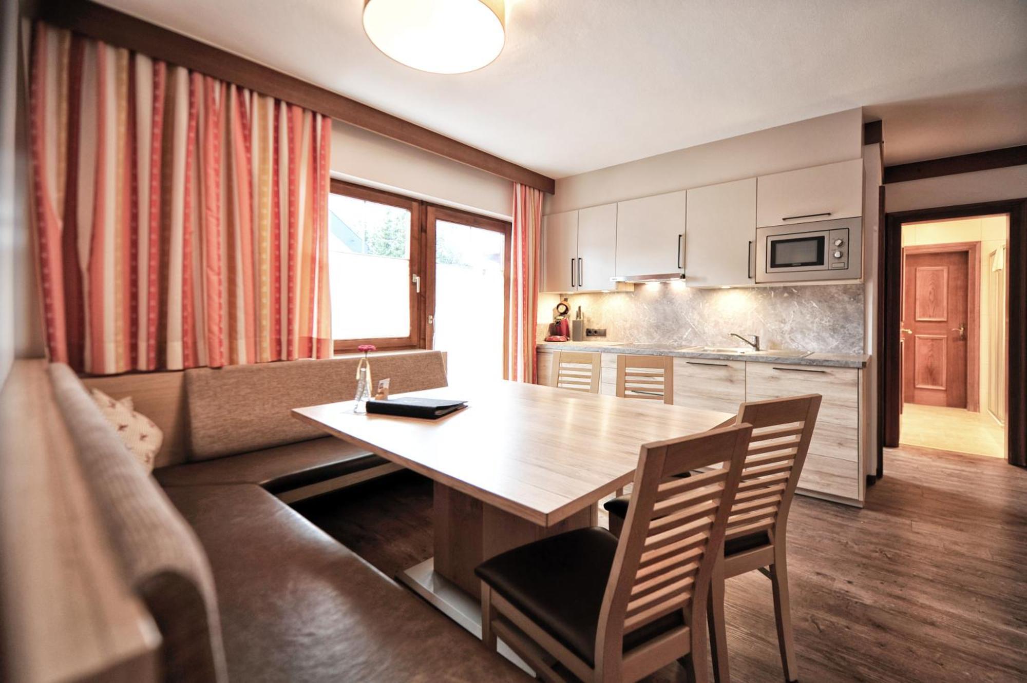 Haus Enzian Apartment Fiss Exterior photo