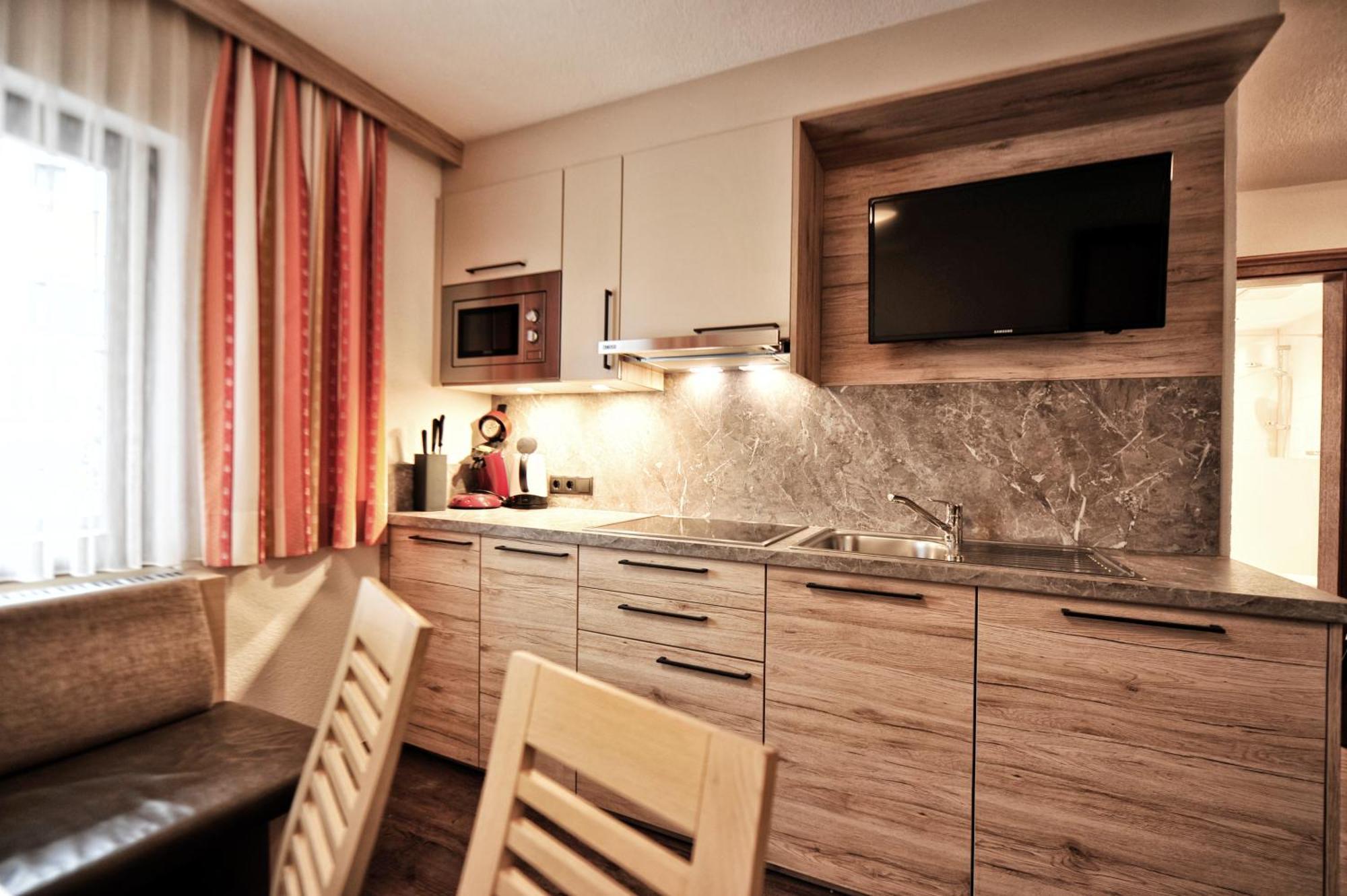 Haus Enzian Apartment Fiss Exterior photo